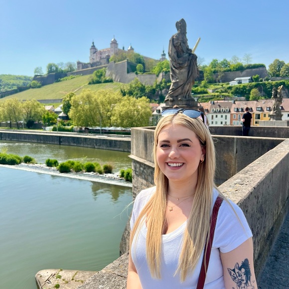 Meet your Posher, Ally - Picture 13 of 14